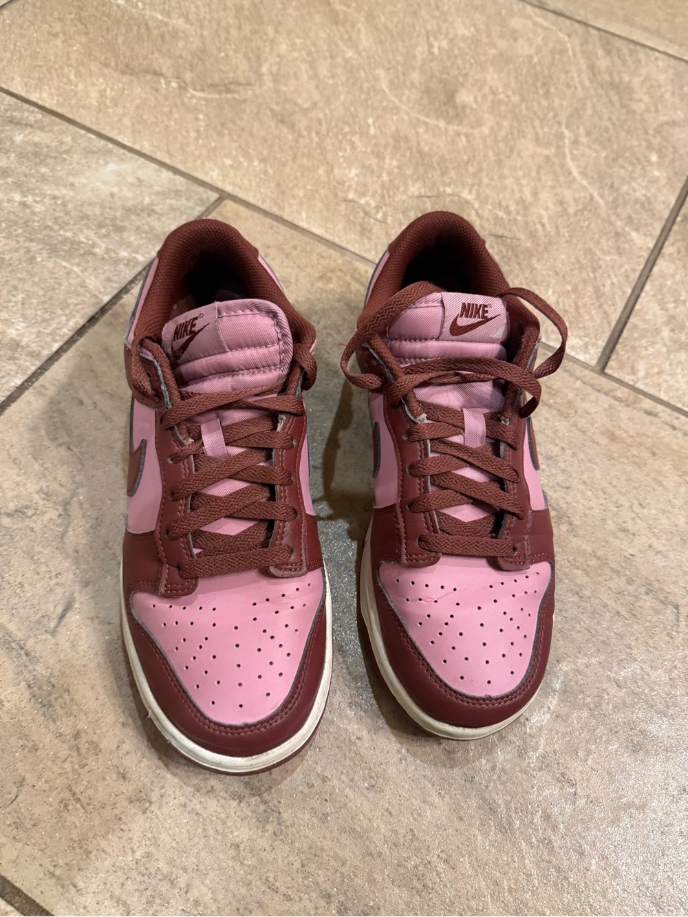 Nike Women's Low-Top Sneakers in Pink and Burgundy
